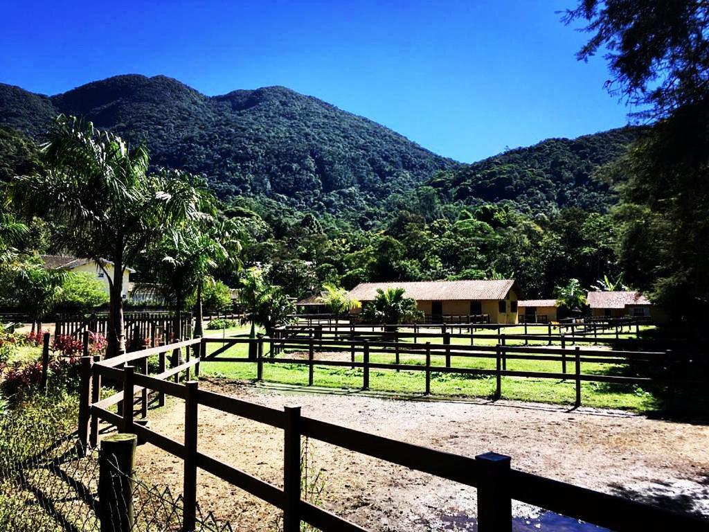 Hotel Pinheiros Do Rocio Petrópolis Esterno foto